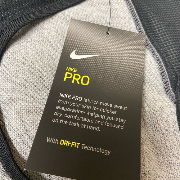 NWT! Nike Pro Dri-Fit cropped tank top - Picture 9 of 13